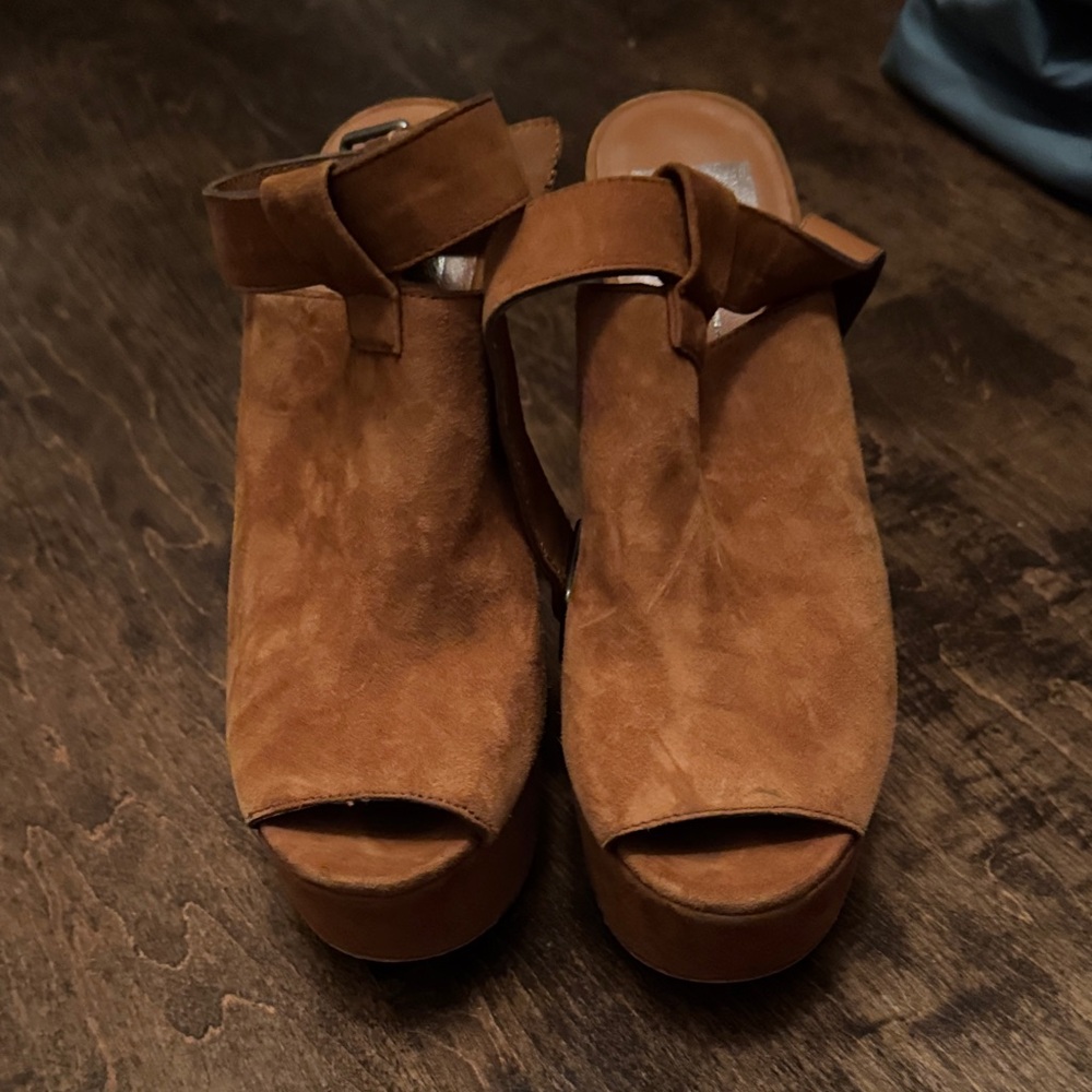 Dolce Vita Tan Suede Platform Mules